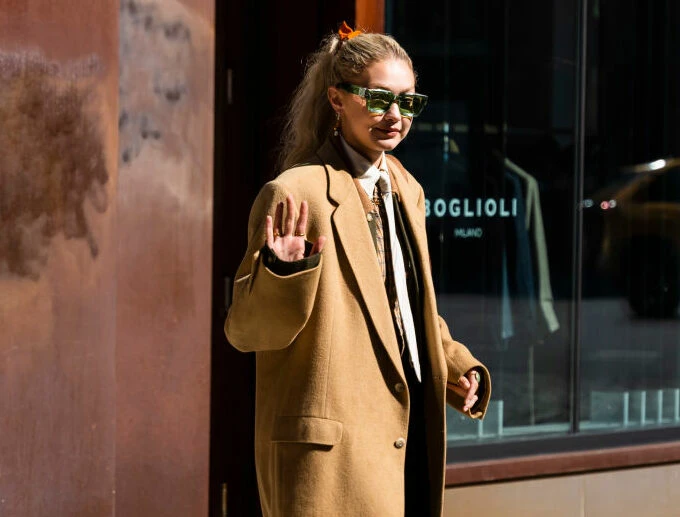H Gigi Hadid λέει πως πάσχει από το σύνδρομο του απατεώνα