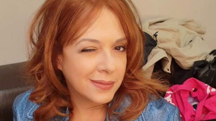 Ελένη Ράντου: «Η δεύτερη καραντίνα με αποτελείωσε, πήγα σε 7 κηδείες»
