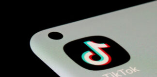 Αυτοί είναι οι άνθρωποι που καραδοκούν να αγοράσουν το TikTok αν η Bytedance αναγκαστεί να το πουλήσει